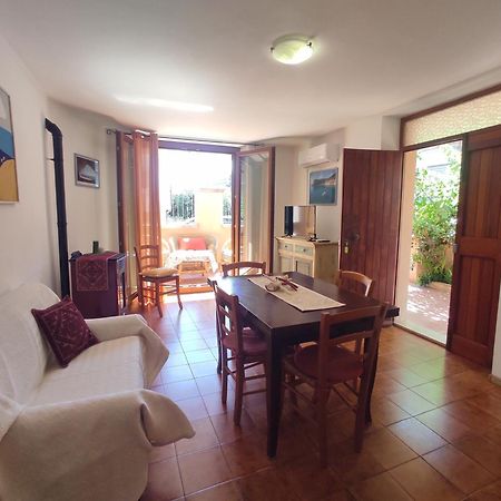Casa Goletta Soggiorno Per 4 A 2 Minuti Dalla Spiaggia Iunq0334 Cala Gonone Luaran gambar