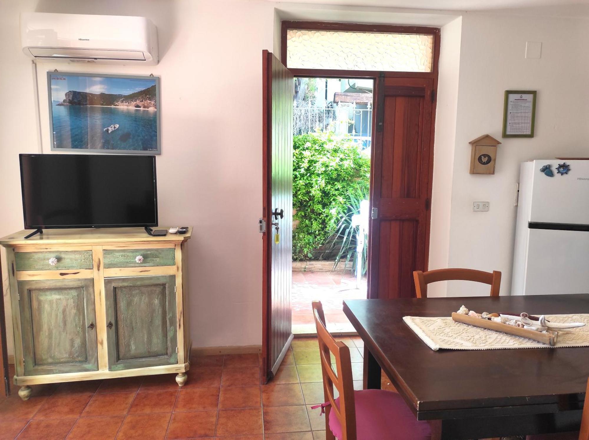 Casa Goletta Soggiorno Per 4 A 2 Minuti Dalla Spiaggia Iunq0334 Cala Gonone Luaran gambar